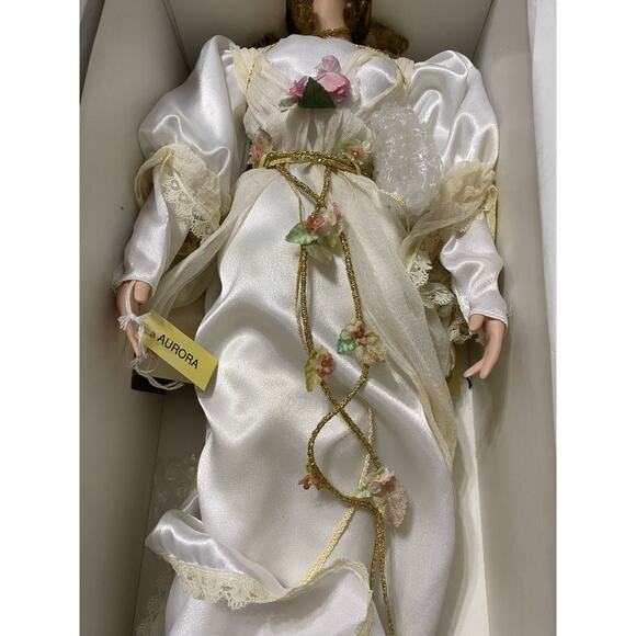 Seymour Mann Aurora Bridal Porcelain Doll A Connoisseur Collection - Picture 10 of 12